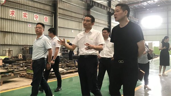 株洲市荷塘區招商考察團蒞臨公司參觀指導工作